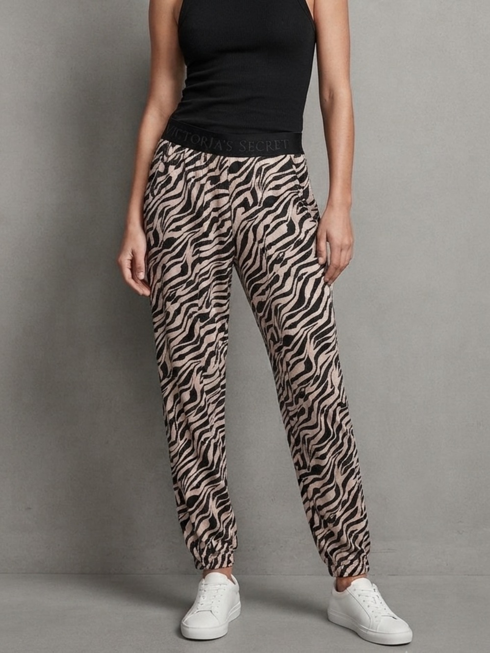 New Victoria's Secret Black & Beige Zebra Print Midrise Joggers Size Extra Small